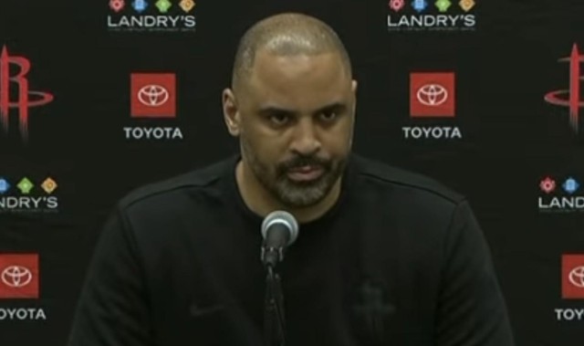 九游体育在线-乌度卡：开局对抗不够导致有起伏，谢泼德今晚非常有侵略性