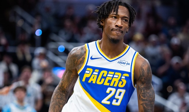 九游体育app下在-卡莱尔：昆顿·杰克逊上场改变了比赛 努力拼搏是我们该有的样子