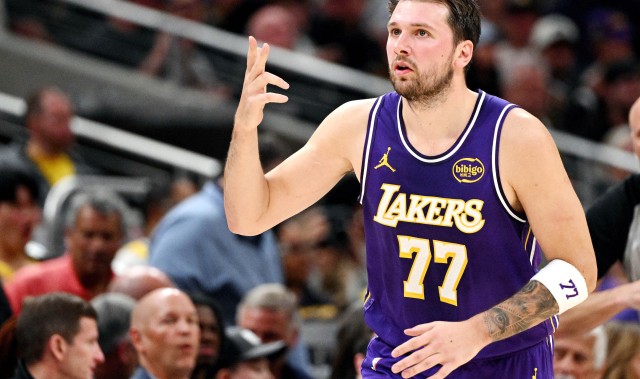 九游体育登录入口-077单月600分排不进前30！一人几乎包揽前11 哈登场均得分进前6