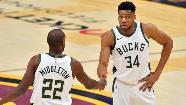 1621776515743011188.jpg middleton-giannis-bucks.jpg